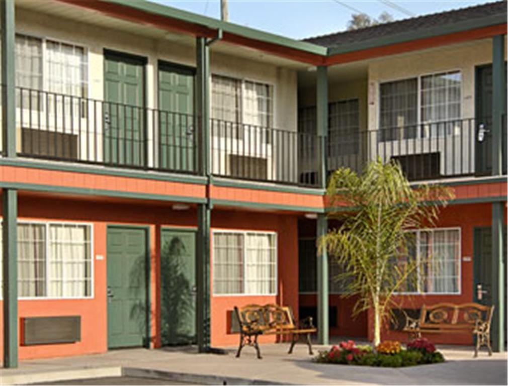 Days Inn Salinas Airport 외부 사진
